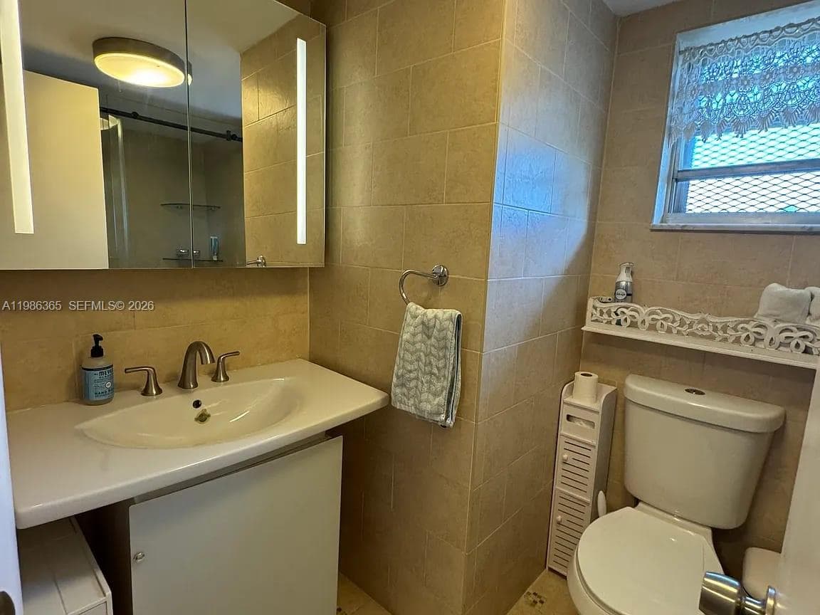 WEST COURT CONDO · #502 in Miami Beach - Photo 11
