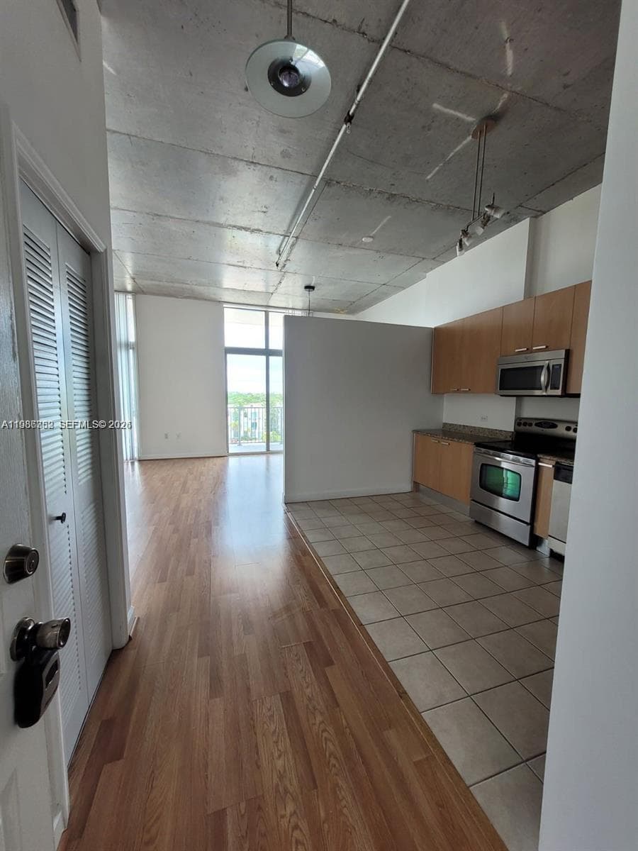 THE LOFTS AT HOLLYWOOD ST · #501 in Hollywood - Photo 17