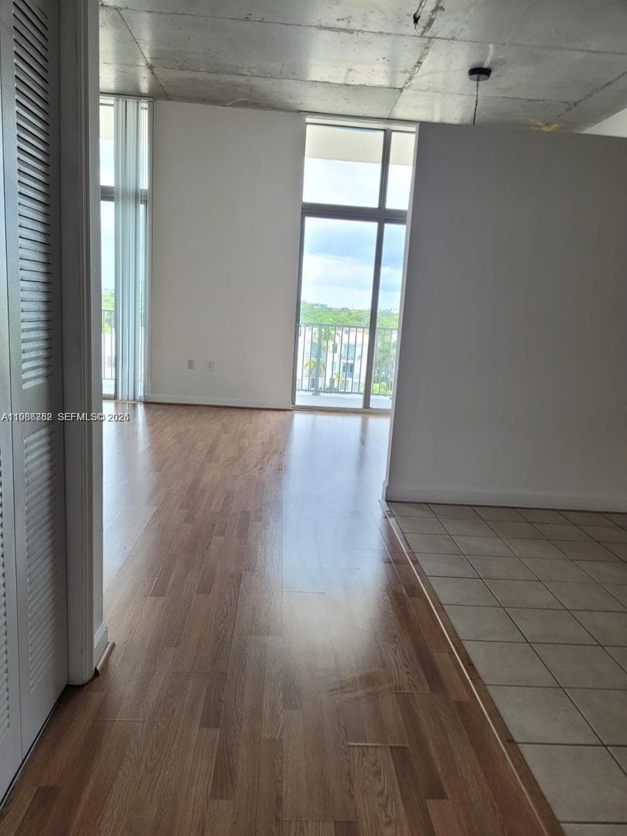 THE LOFTS AT HOLLYWOOD ST · #501 in Hollywood - Photo 16