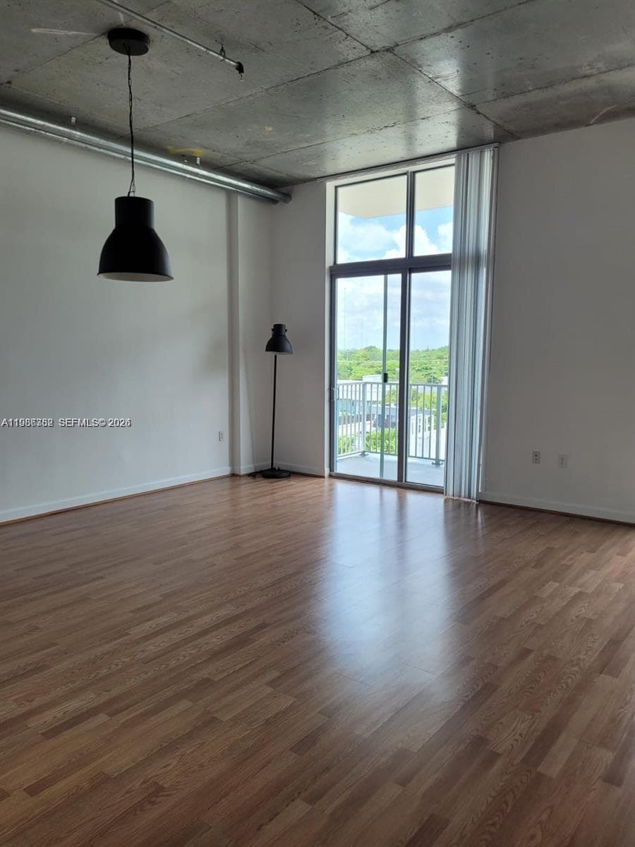 THE LOFTS AT HOLLYWOOD ST · #501 in Hollywood - Photo 12