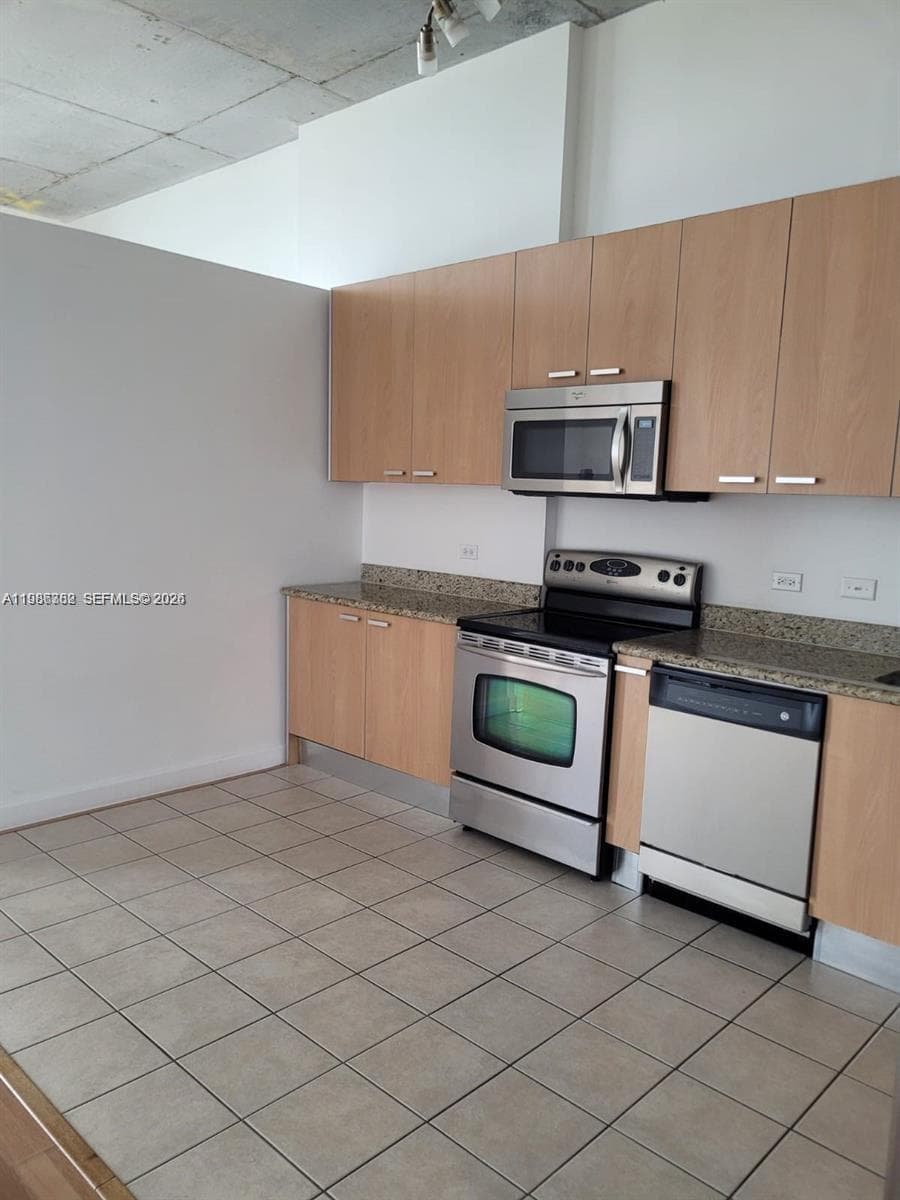 THE LOFTS AT HOLLYWOOD ST · #501 in Hollywood - Photo 5