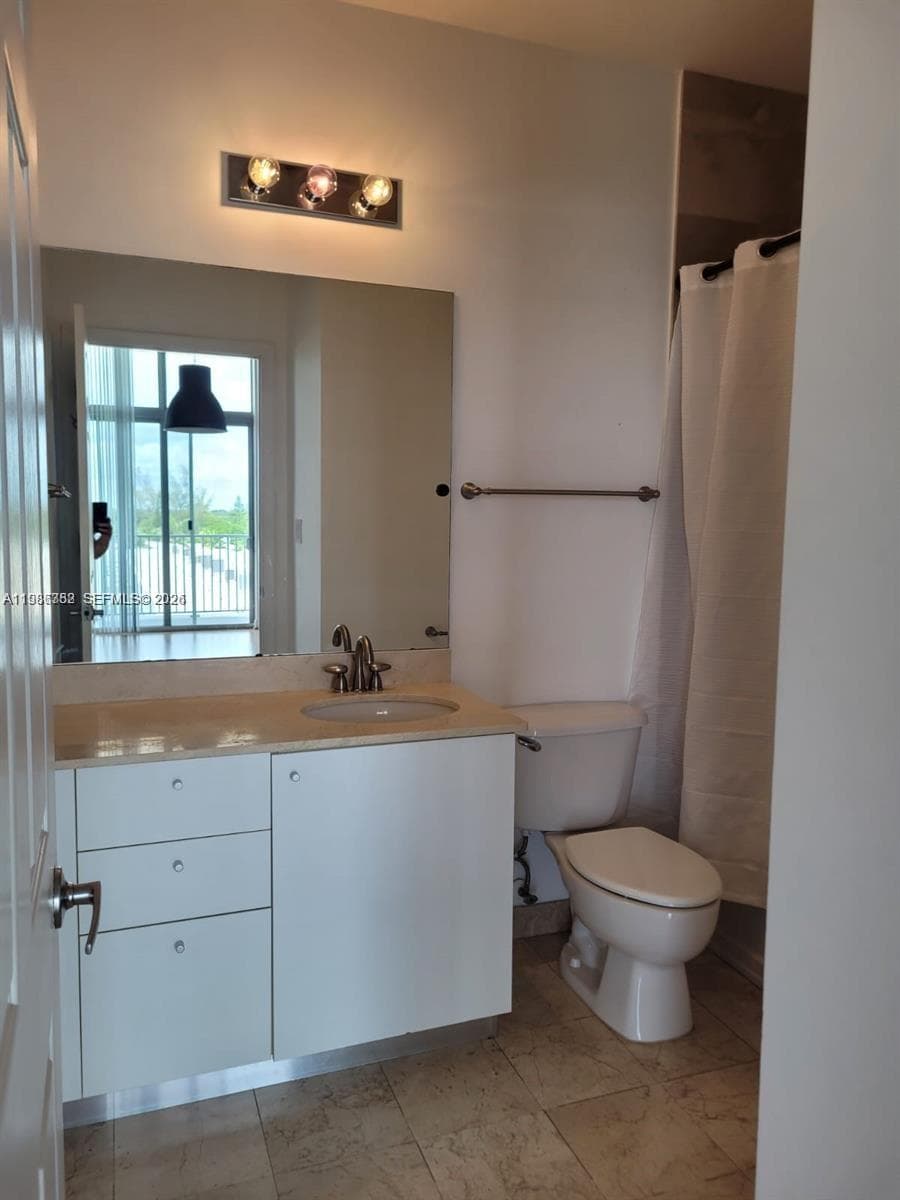 THE LOFTS AT HOLLYWOOD ST · #501 in Hollywood - Photo 19