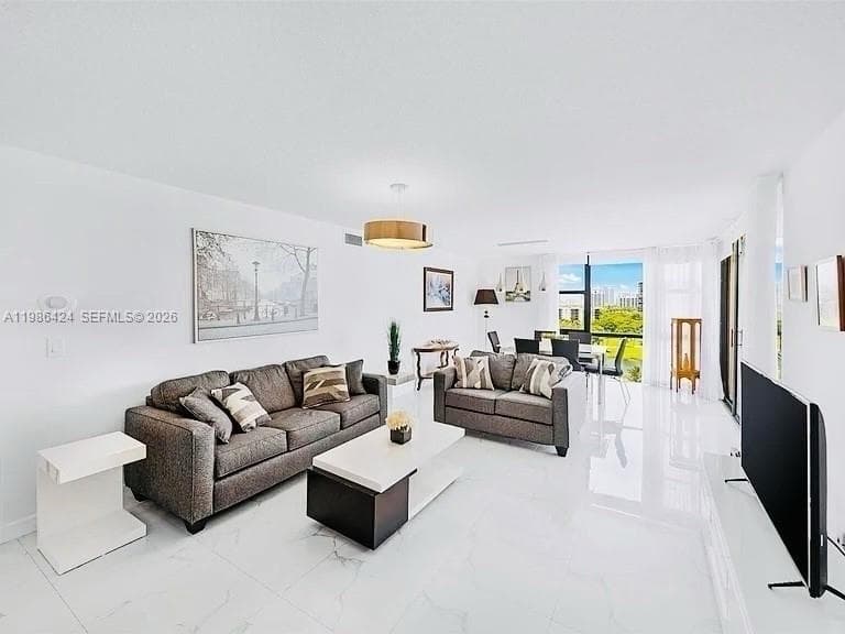 Coronado Condominium · #1023 in Aventura - Photo 2