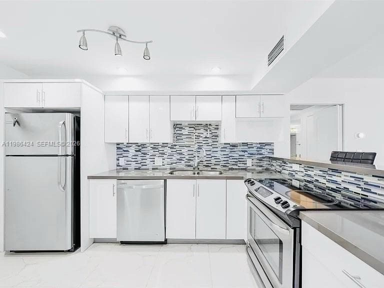 Coronado Condominium · #1023 in Aventura - Photo 5