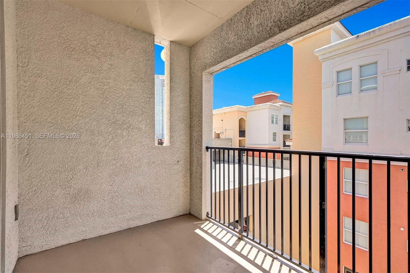 Porto Bellagio · #2802 in Sunny Isles Beach - Photo 17
