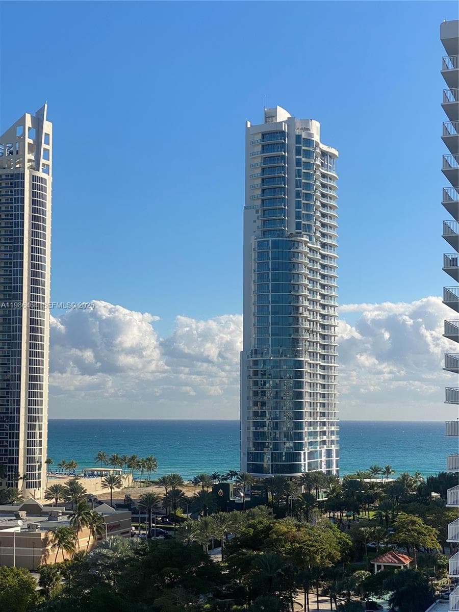 WINSTON TOWER 300 CONDO · #1206 in Sunny Isles Beach - Photo 2
