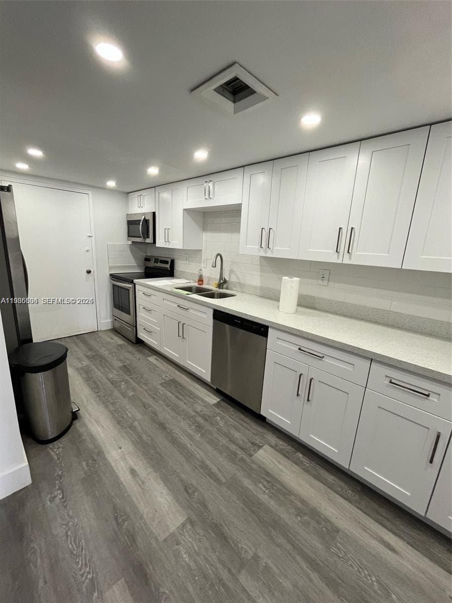 DEL PRADO · #1702 in Aventura - Photo 2