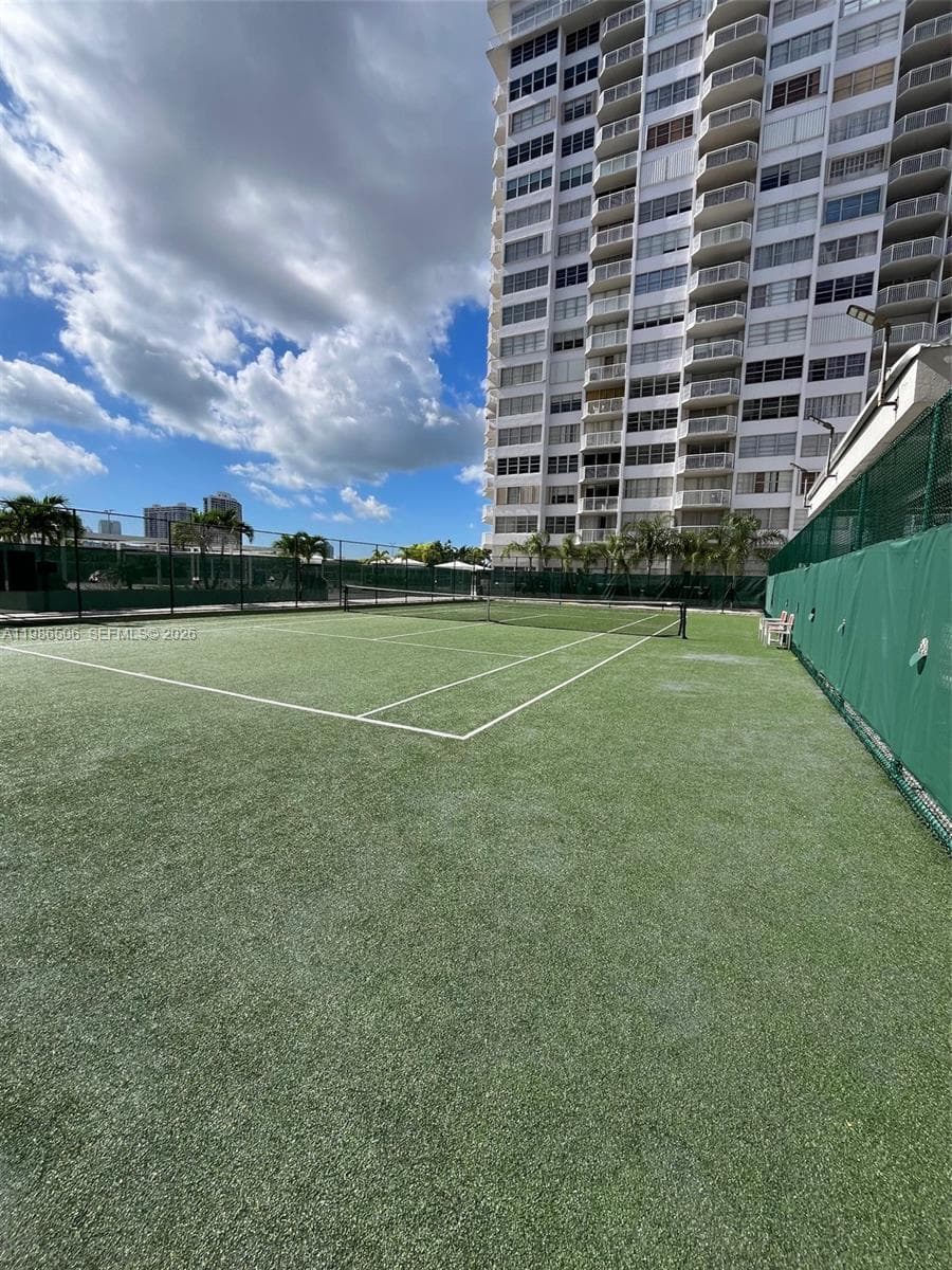DEL PRADO · #1702 in Aventura - Photo 12