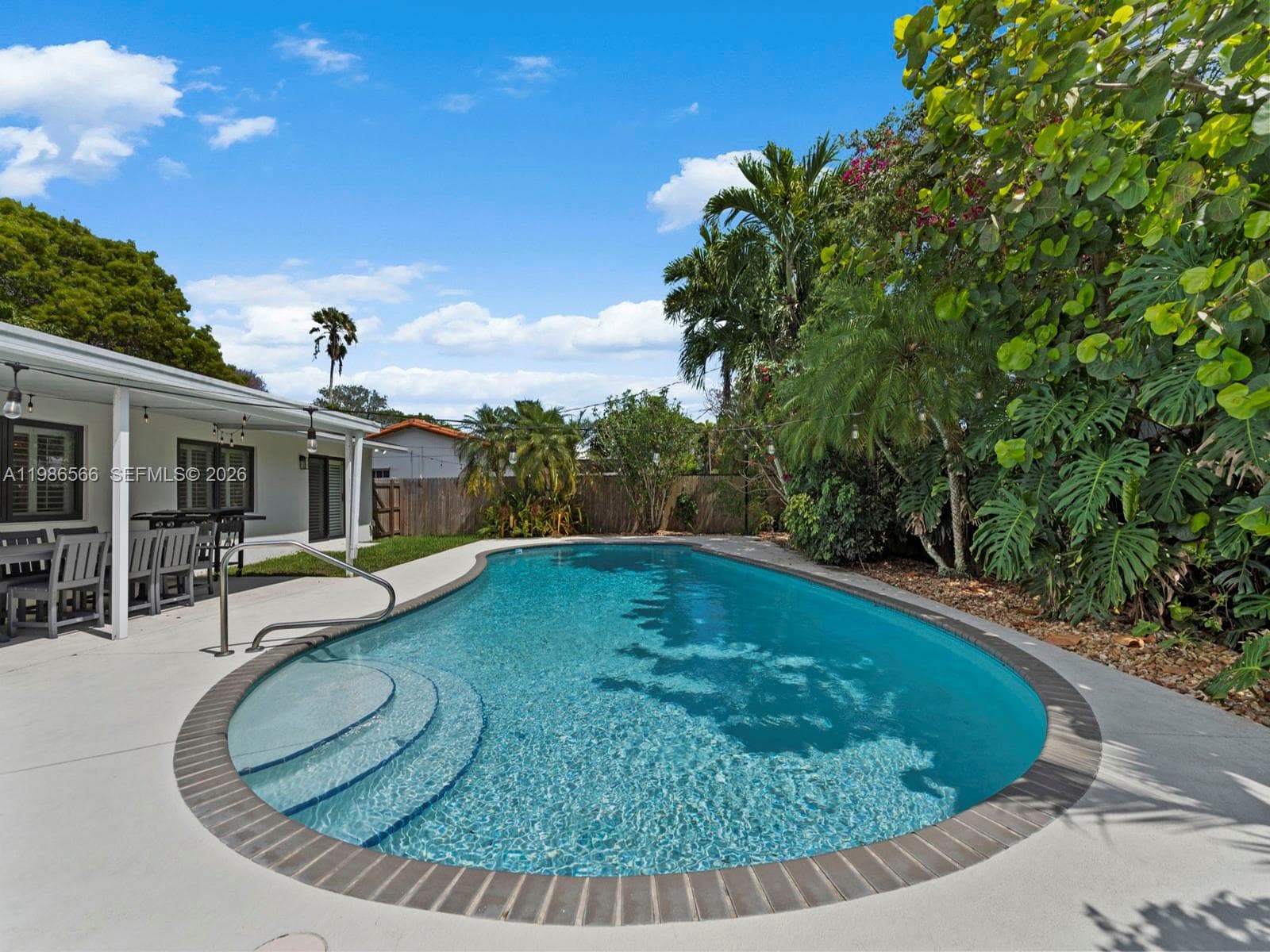 9020 SW 187th Ter photo 33