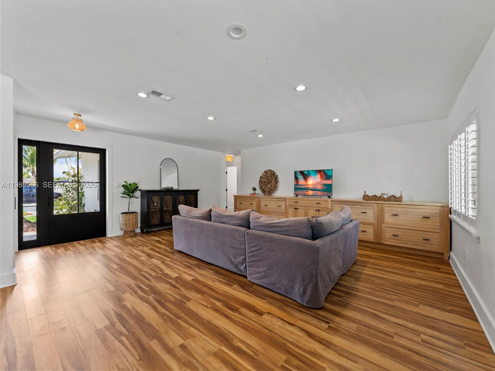 9020 SW 187th Ter photo 4