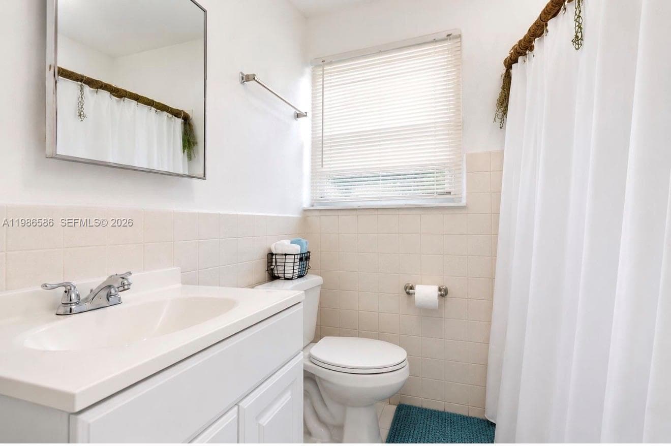52 E 50th Pl photo 17