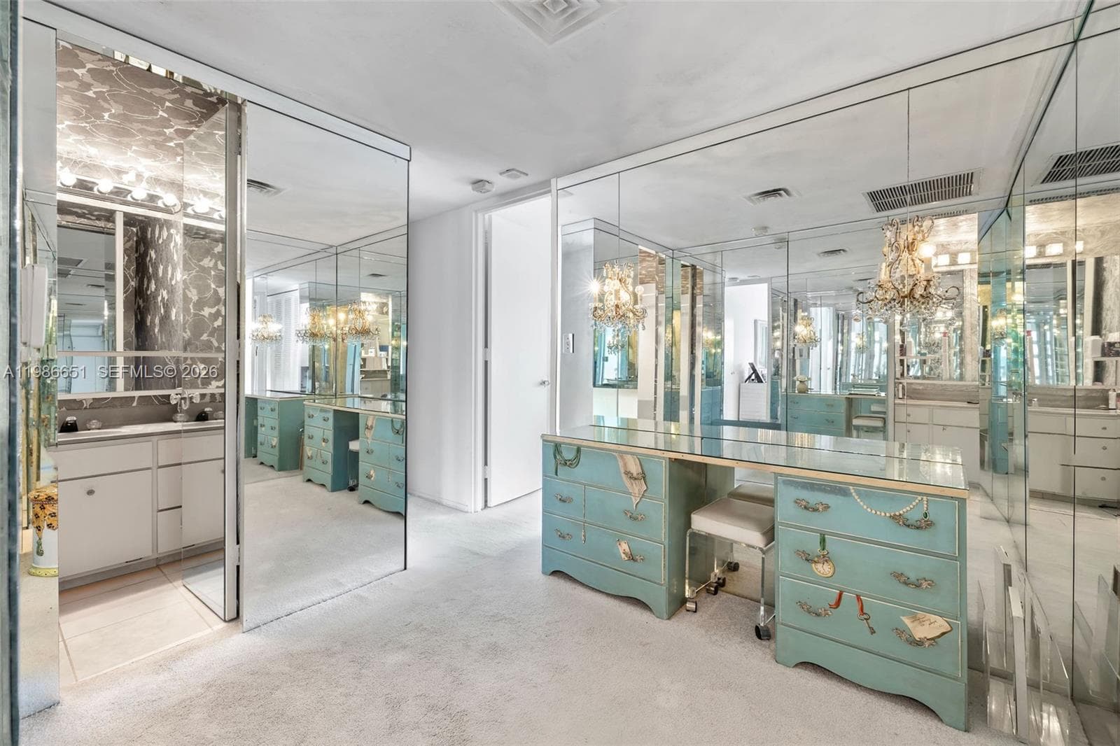 Primary Dressing Area