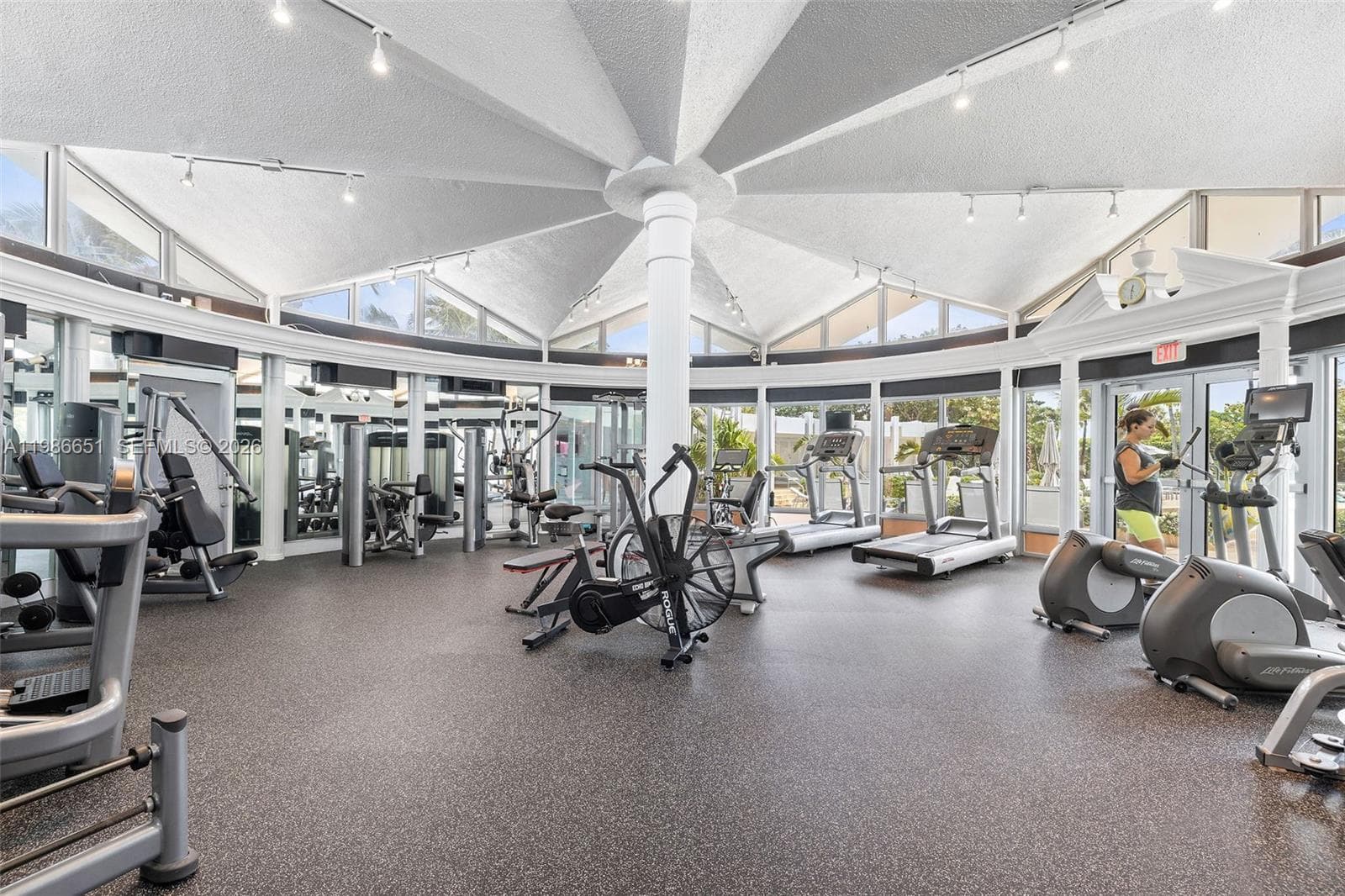CRYSTAL HOUSE CONDO · #5M in Miami Beach - Photo 25