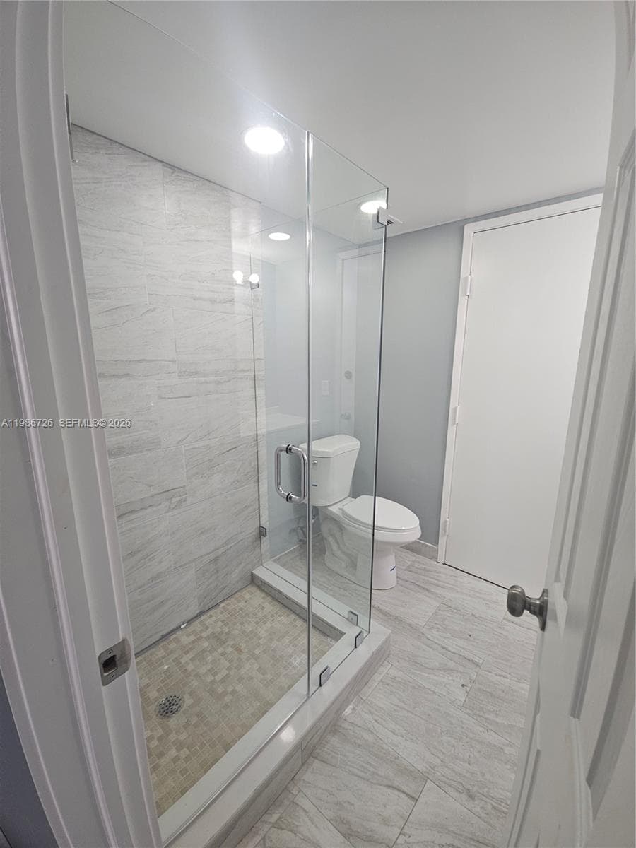 STRATFORD HOUSE CONDO · #914 in North Miami Beach - Photo 17