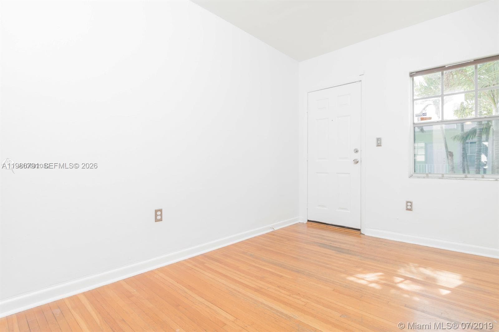JEFFERSON COURT CONDO · #201 in Miami Beach - Photo 4
