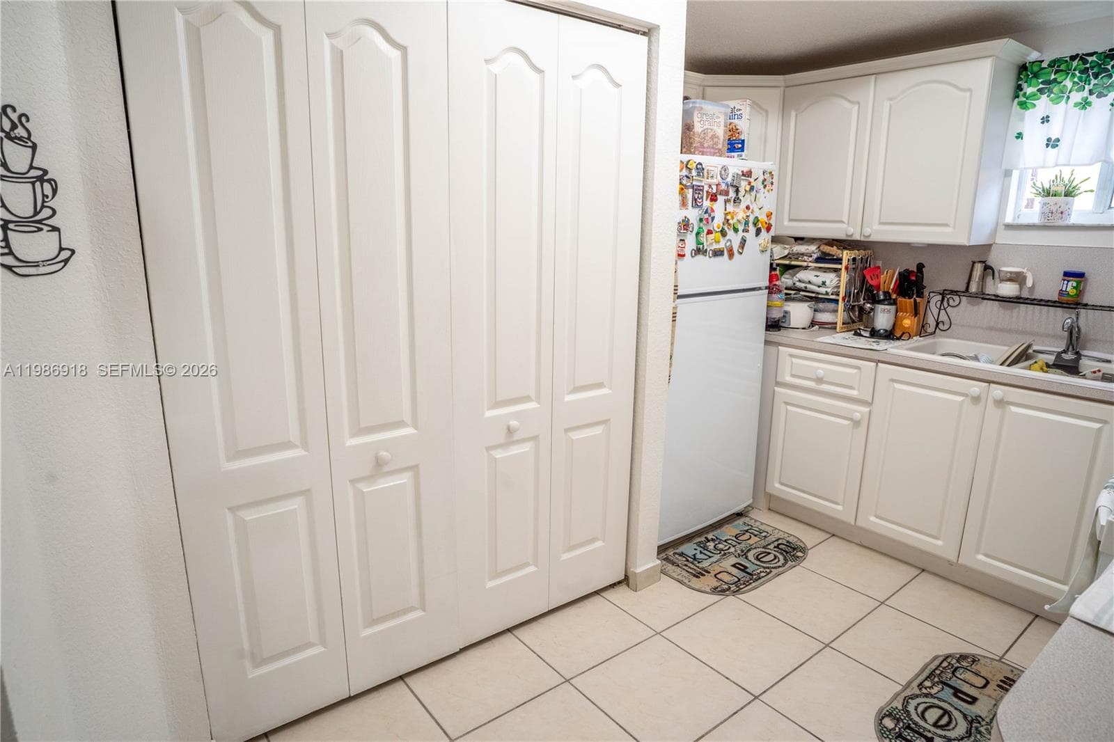 POINCIANA LAKES VILLAS · #101 in Hialeah - Photo 12