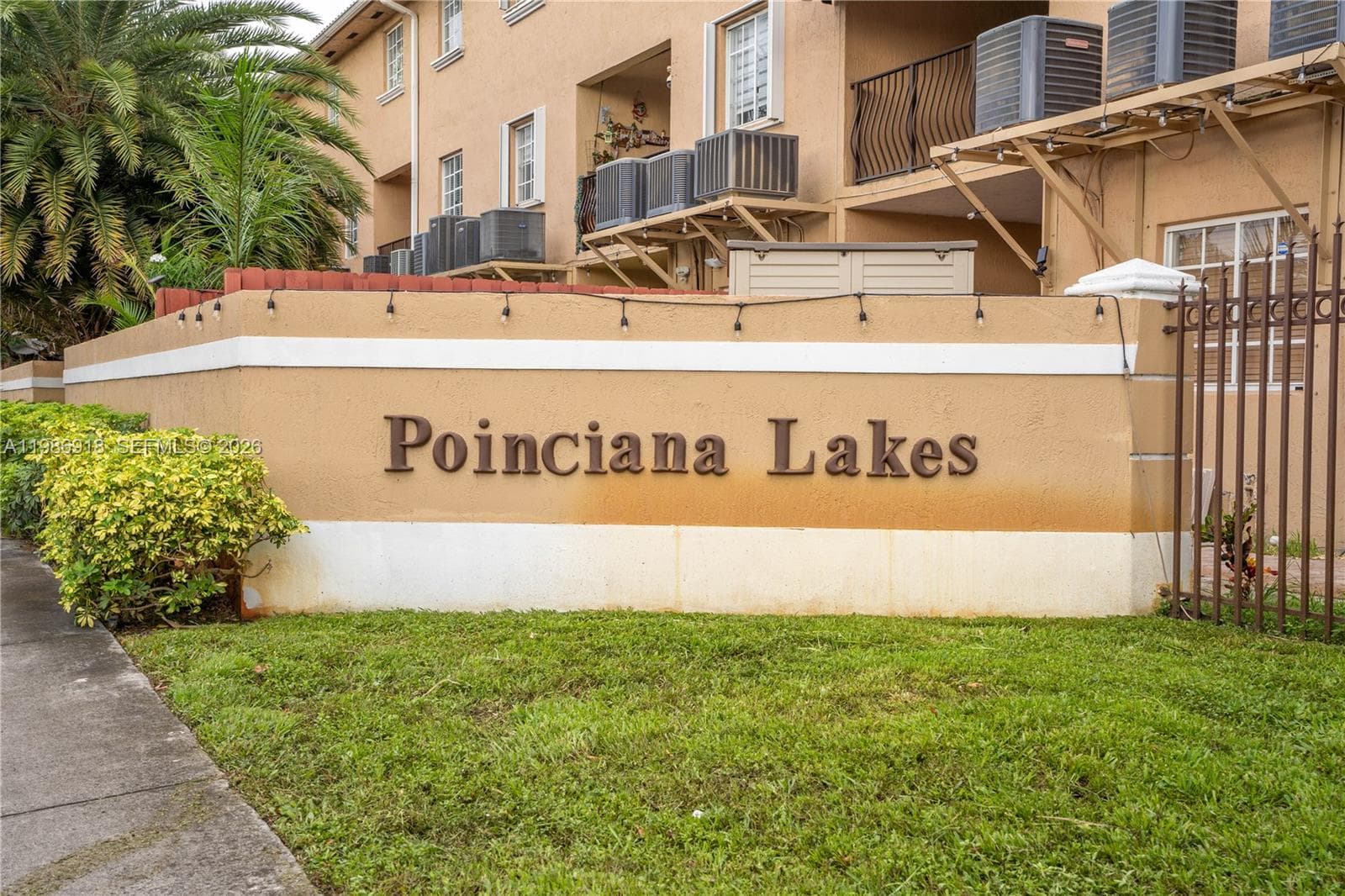 POINCIANA LAKES VILLAS · #101 in Hialeah - Photo 3