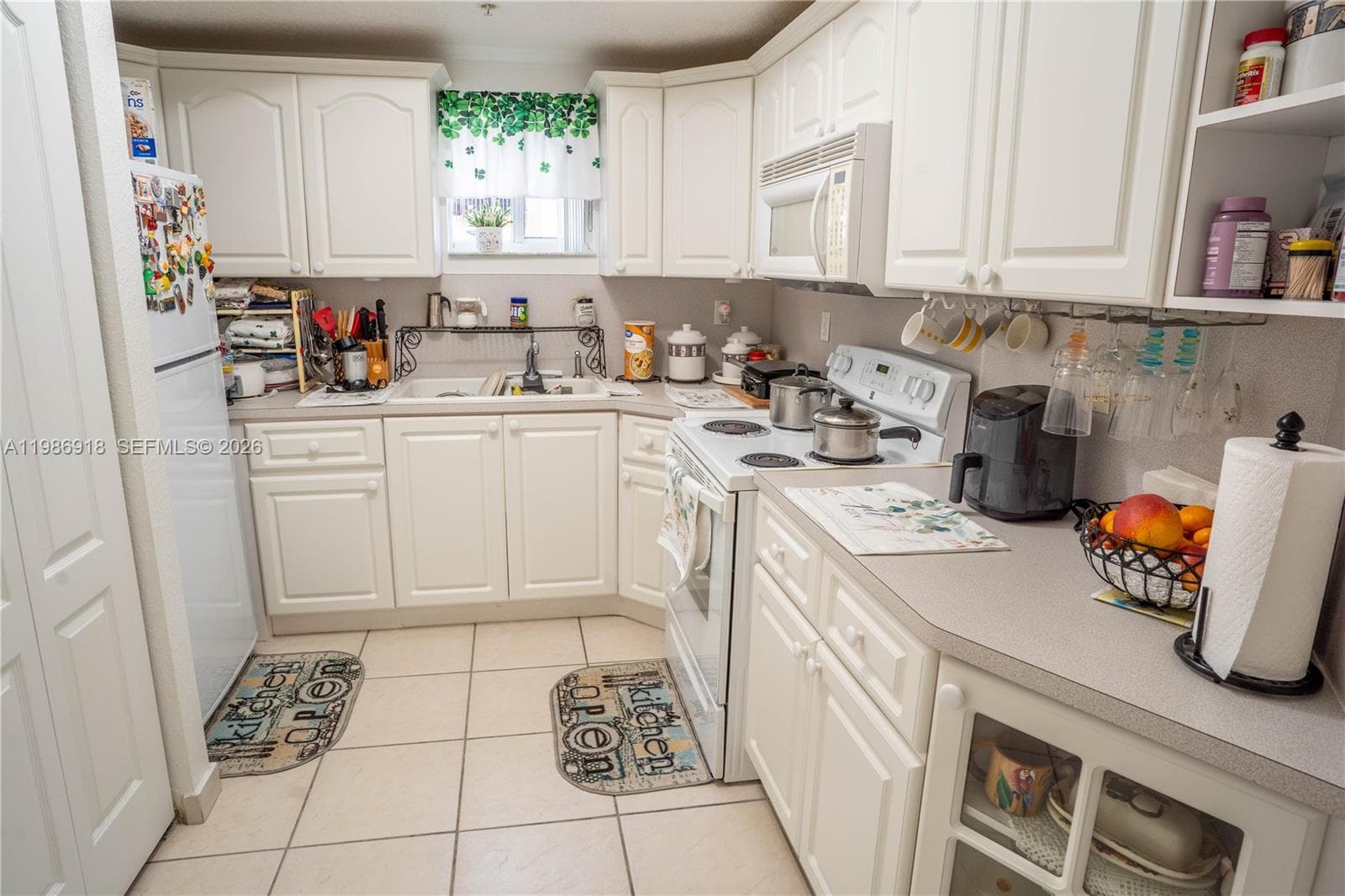 POINCIANA LAKES VILLAS · #101 in Hialeah - Photo 11