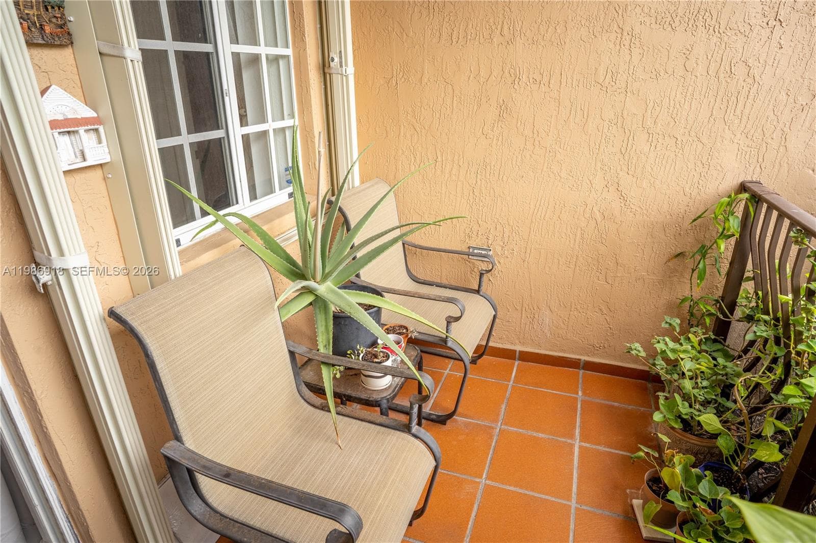 POINCIANA LAKES VILLAS · #101 in Hialeah - Photo 35
