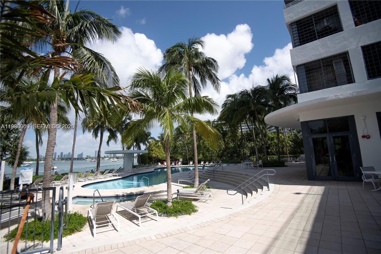 THE WAVERLY AT SOUTH BEAC · #803 in Miami Beach - Photo 10