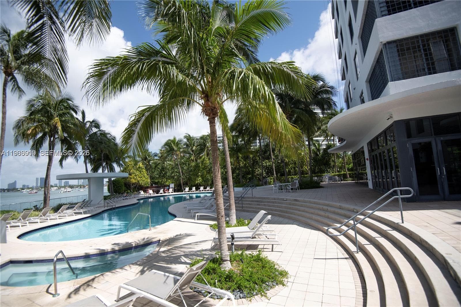 THE WAVERLY AT SOUTH BEAC · #803 in Miami Beach - Photo 11