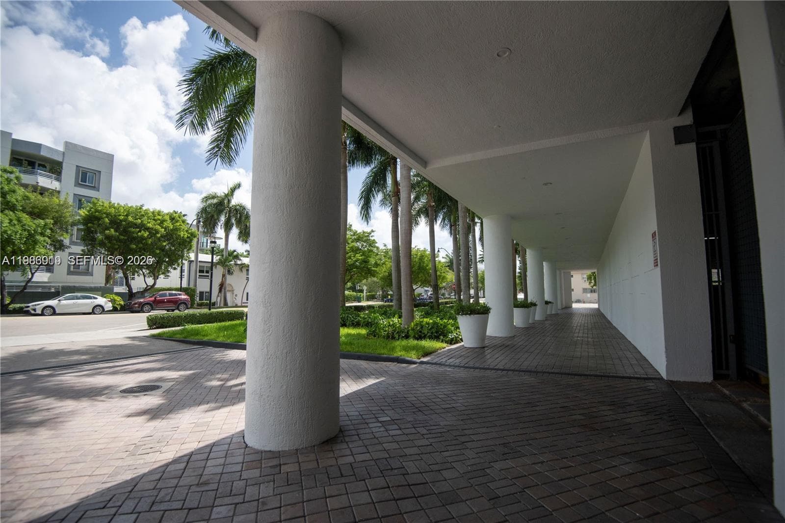 THE WAVERLY AT SOUTH BEAC · #803 in Miami Beach - Photo 4