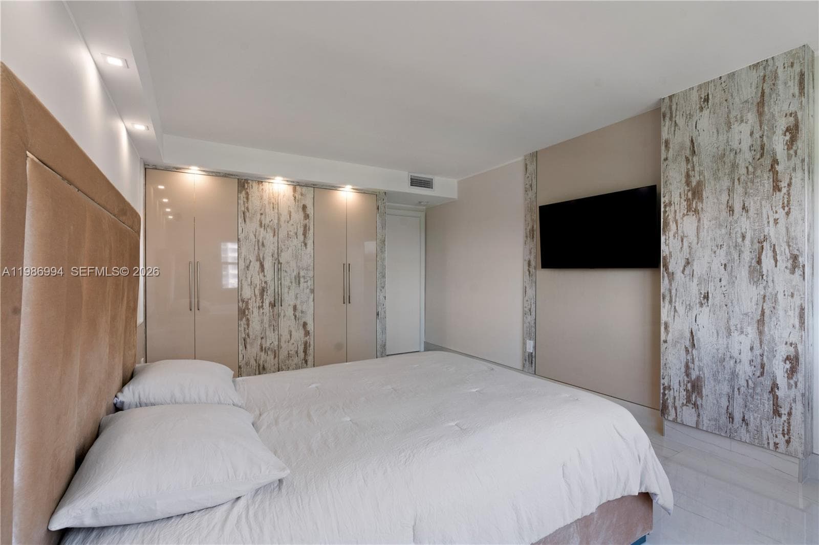 2-nd bedroom