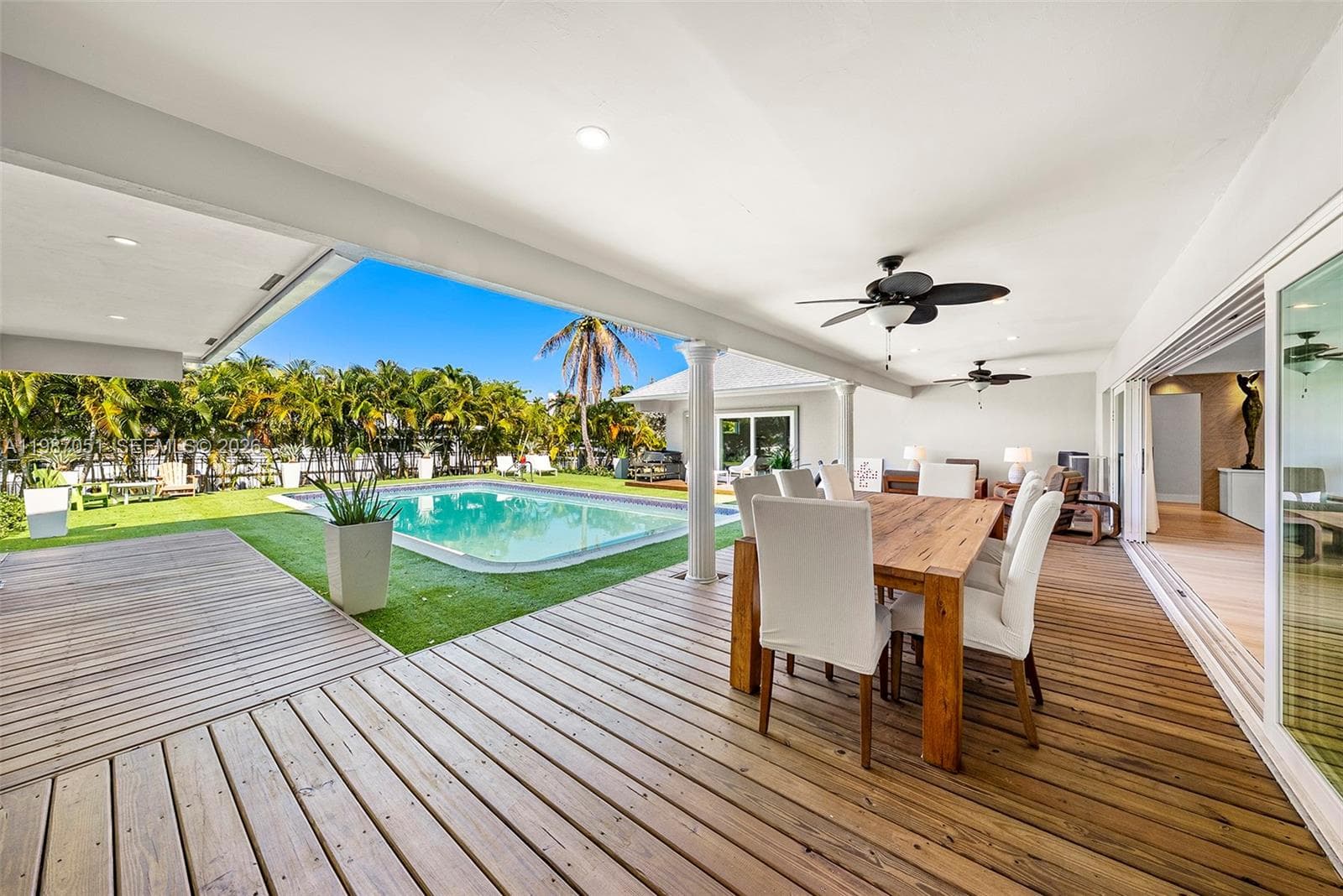 424 Alamanda Dr photo 47