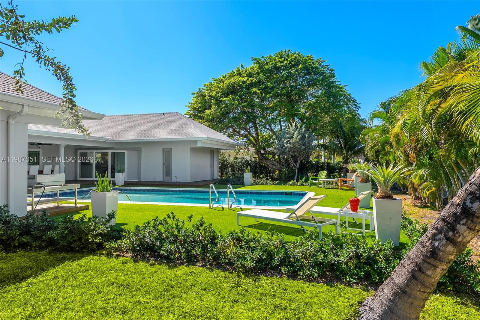 424 Alamanda Dr photo 34