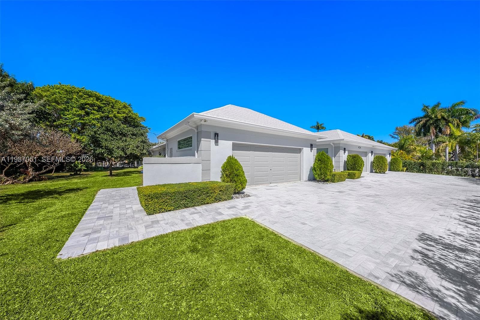 424 Alamanda Dr photo 49