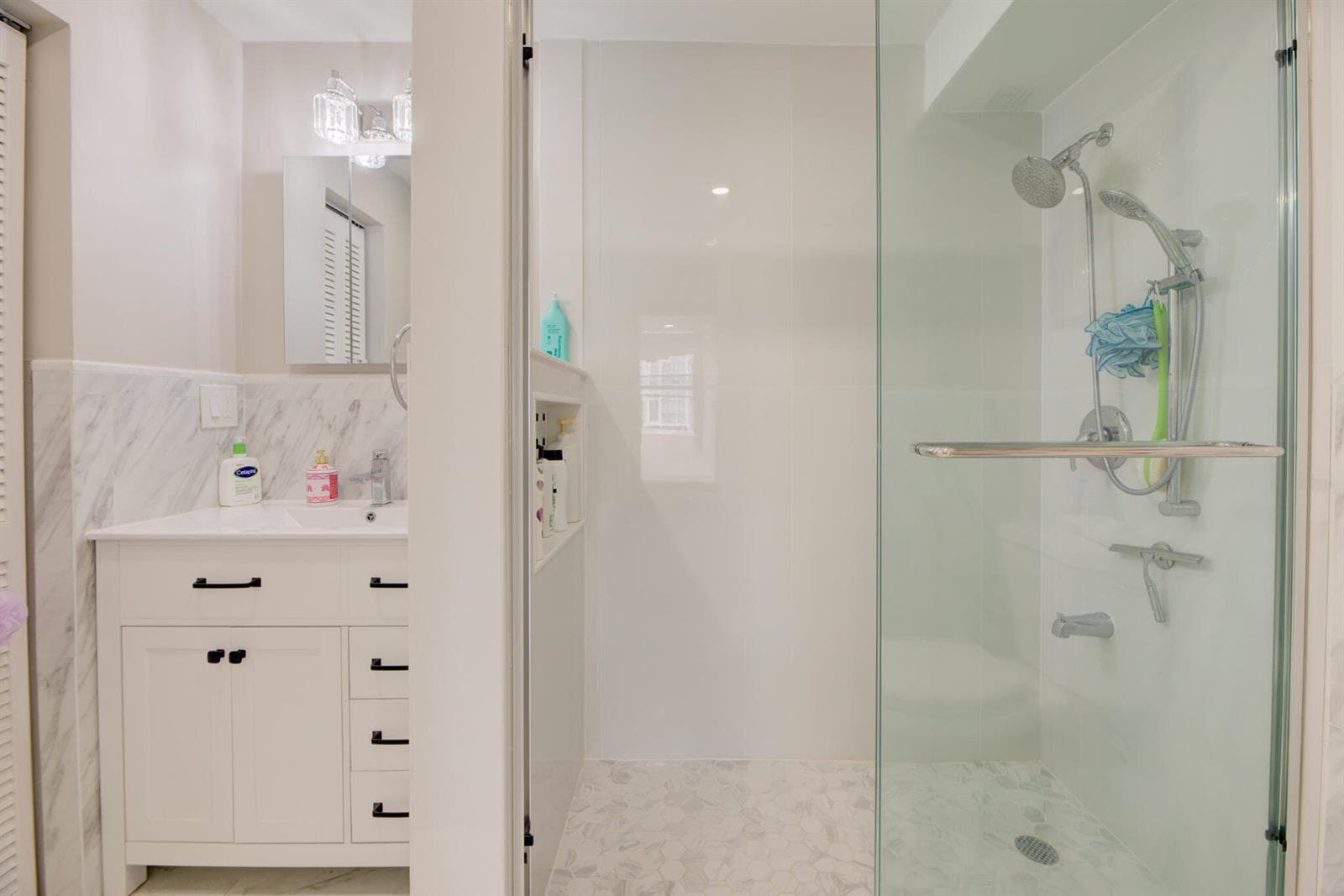 JH 1007 shower