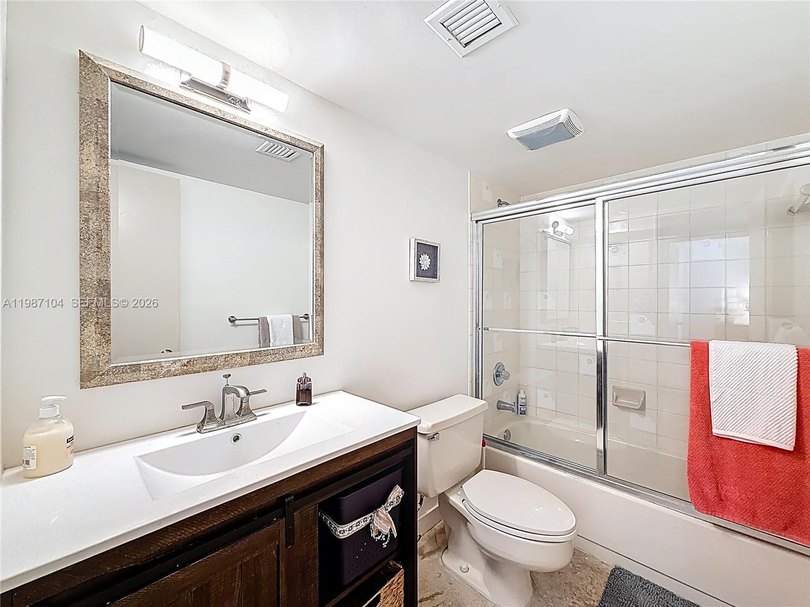 2nd bathroom