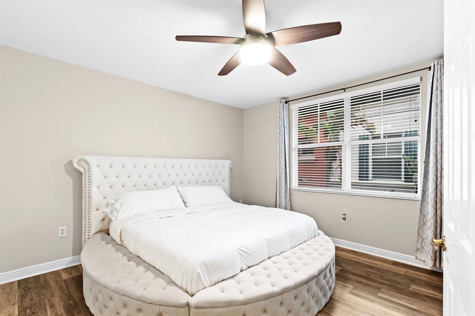19-web-or-mls-1033-ne-17th-way-2003
