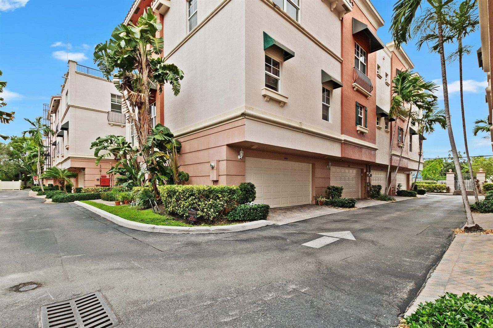 28-web-or-mls-1033-ne-17th-way-2003