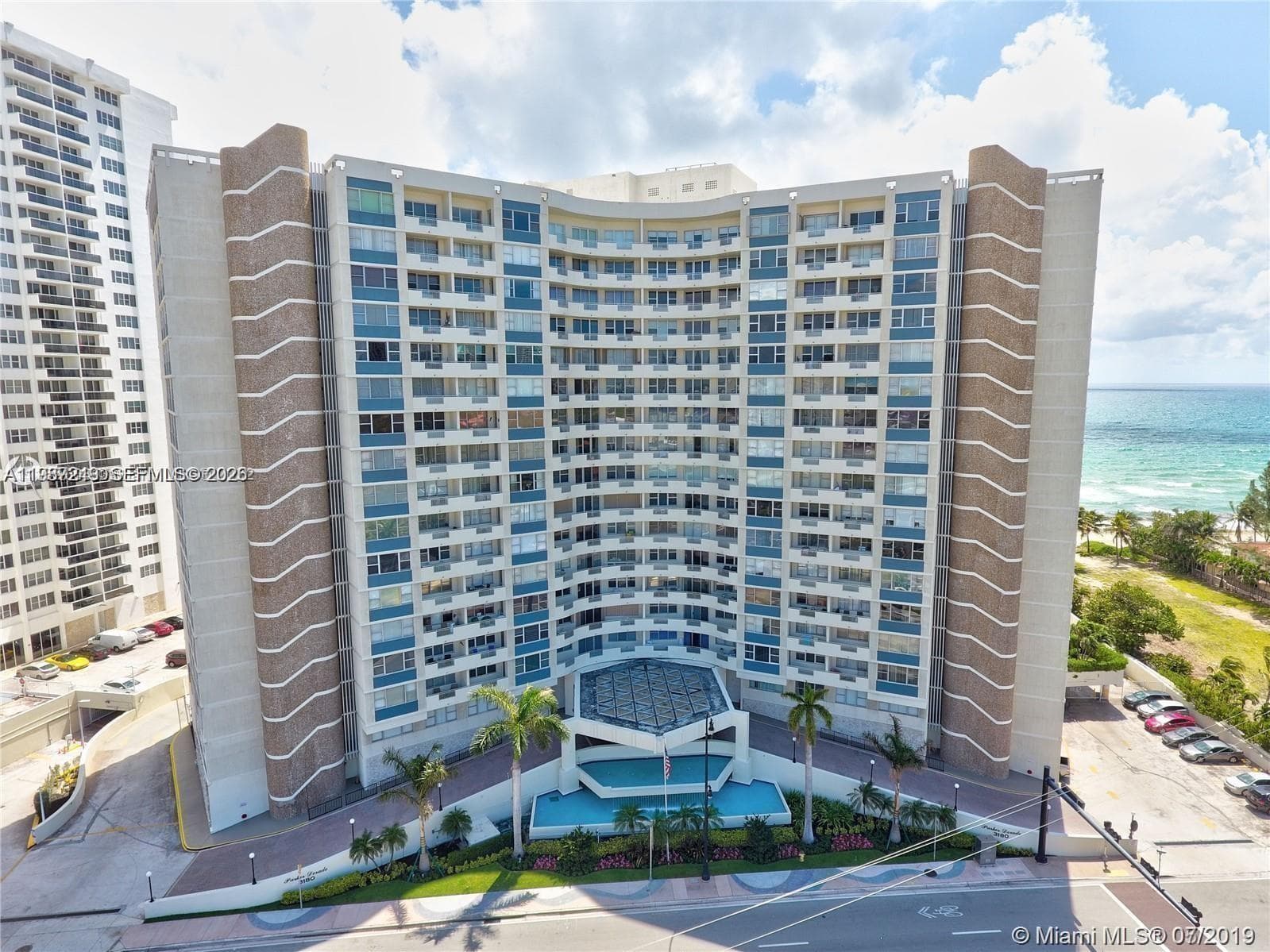PARKER DORADO DIR OCEAN V · #509 in Hallandale Beach - Photo 23