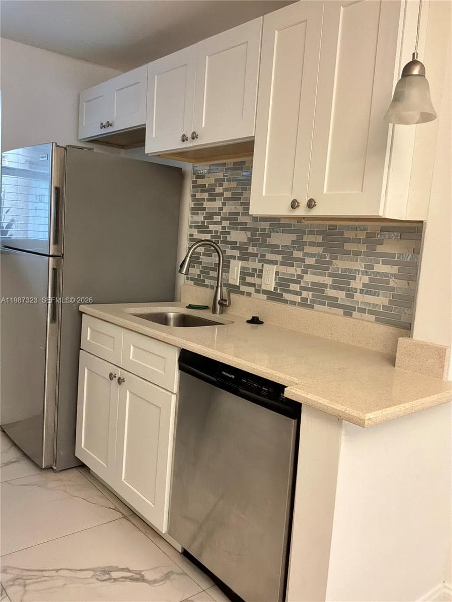 BOCA TOWNE CENTRE CONDO · #1210 in Boca Raton - Photo 7
