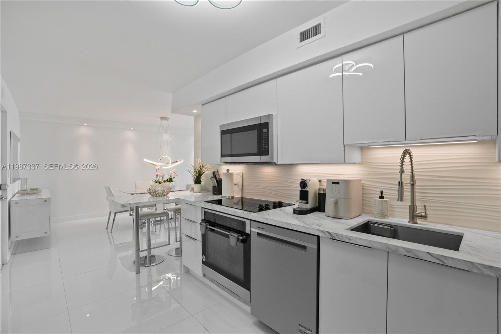 AQUASOL CONDO · #5M in Miami Beach - Photo 7