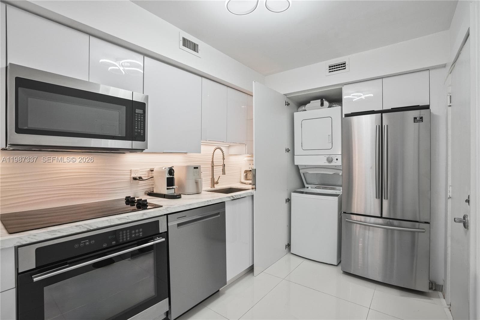 AQUASOL CONDO · #5M in Miami Beach - Photo 24