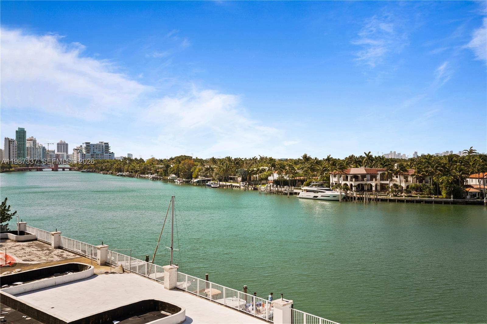 AQUASOL CONDO · #5M in Miami Beach - Photo 15