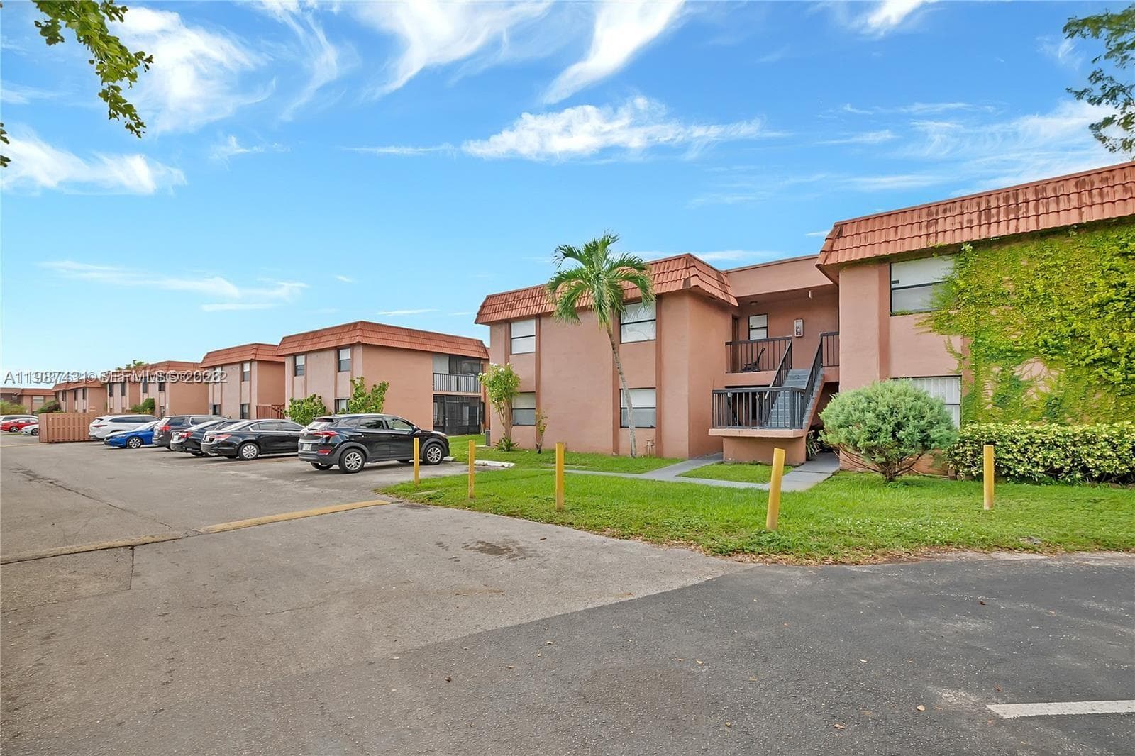 LAGO GRANDE · #58-12 in Hialeah - Photo 8