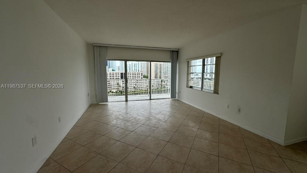 ARLEN HOUSE CONDO · #915 in Sunny Isles Beach - Photo 9