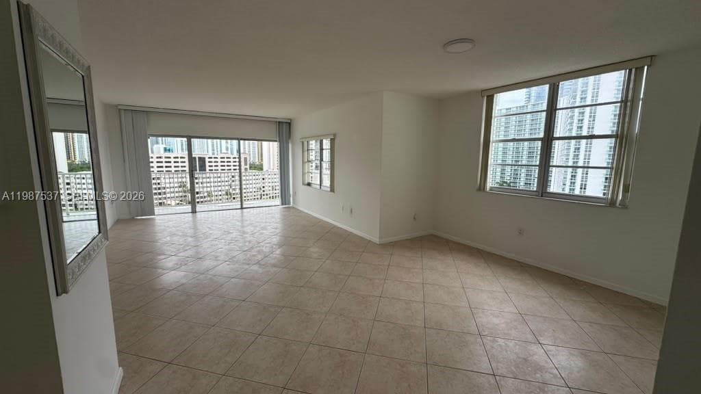 ARLEN HOUSE CONDO · #915 in Sunny Isles Beach - Photo 10