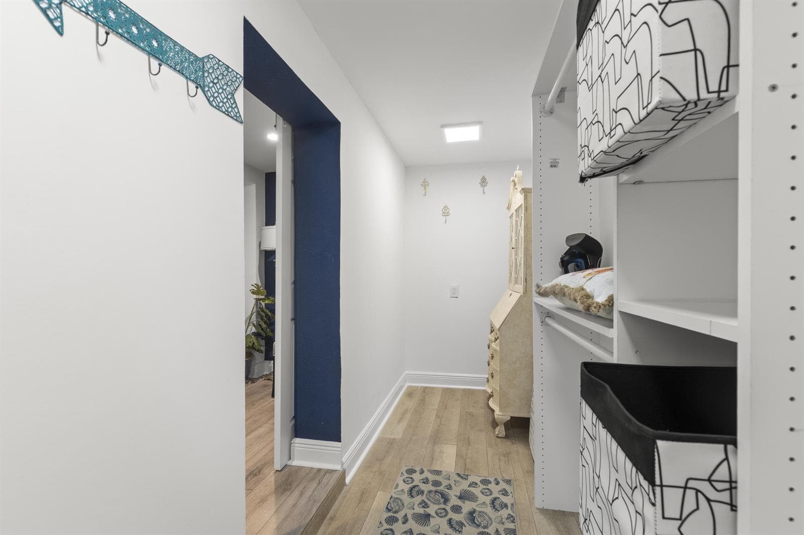 Walk In Closet