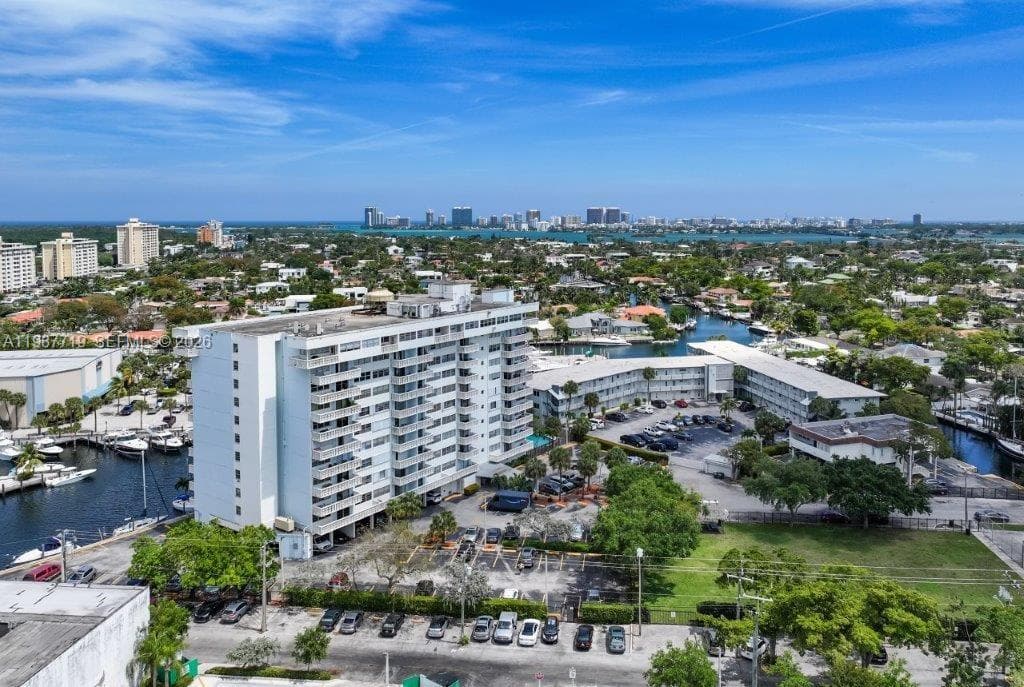 KEYSTONE HARBOR CLUB COND · #512 in North Miami - Photo 27