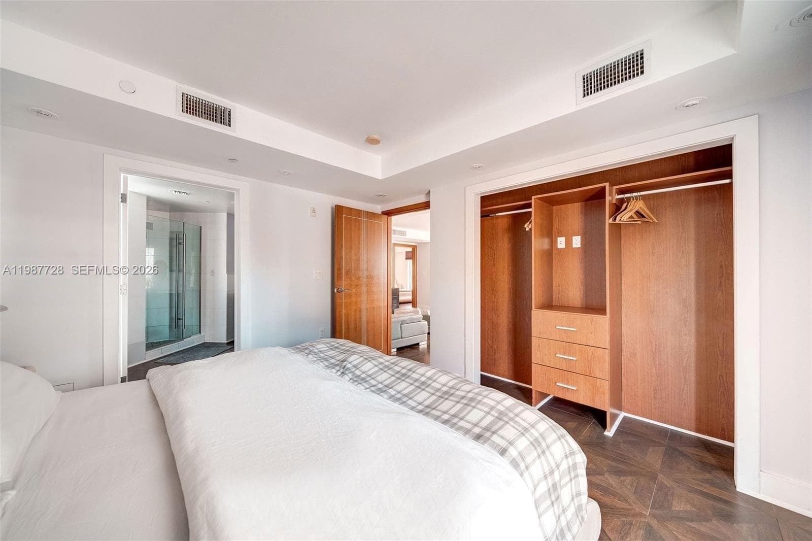 OCEAN FIVE CONDO · #302 in Miami Beach - Photo 18