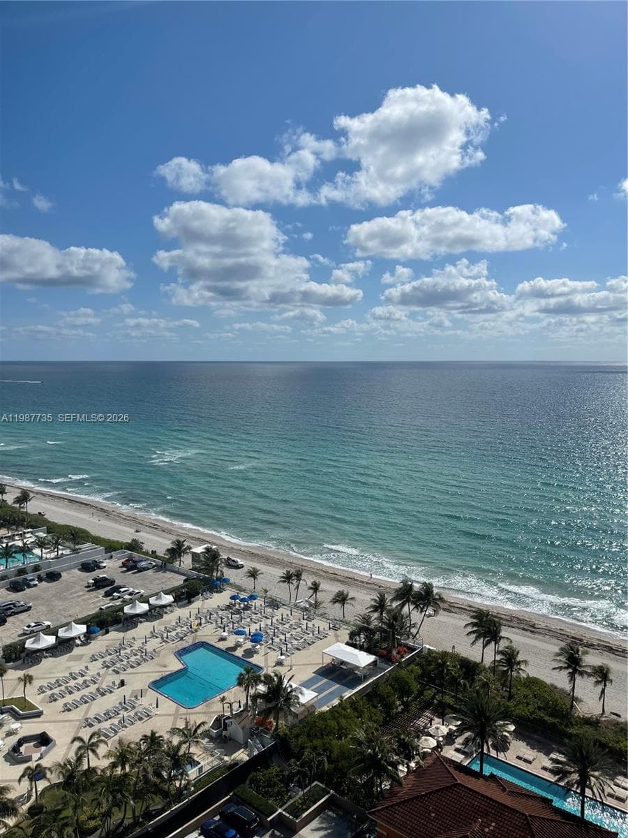 2080 OCEAN DRIVE CONDO · #PH4 in Hallandale Beach - Photo 4