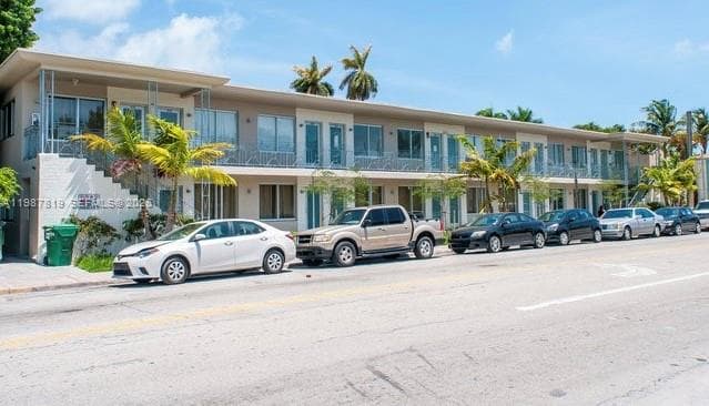 ELISA CONDO · #208 in Miami Beach - Photo 13