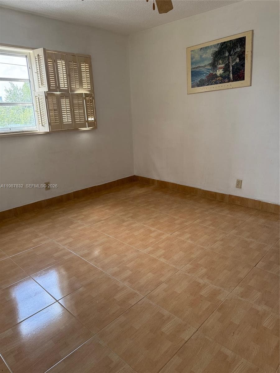 MEADOWBROOK TOWERS CONDO · #408 in Hallandale Beach - Photo 23