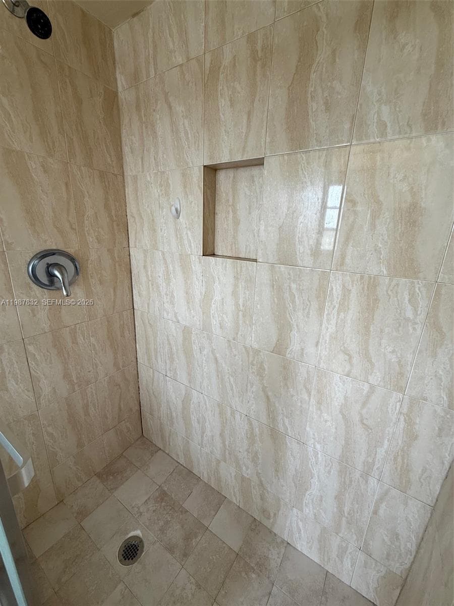 MEADOWBROOK TOWERS CONDO · #408 in Hallandale Beach - Photo 28