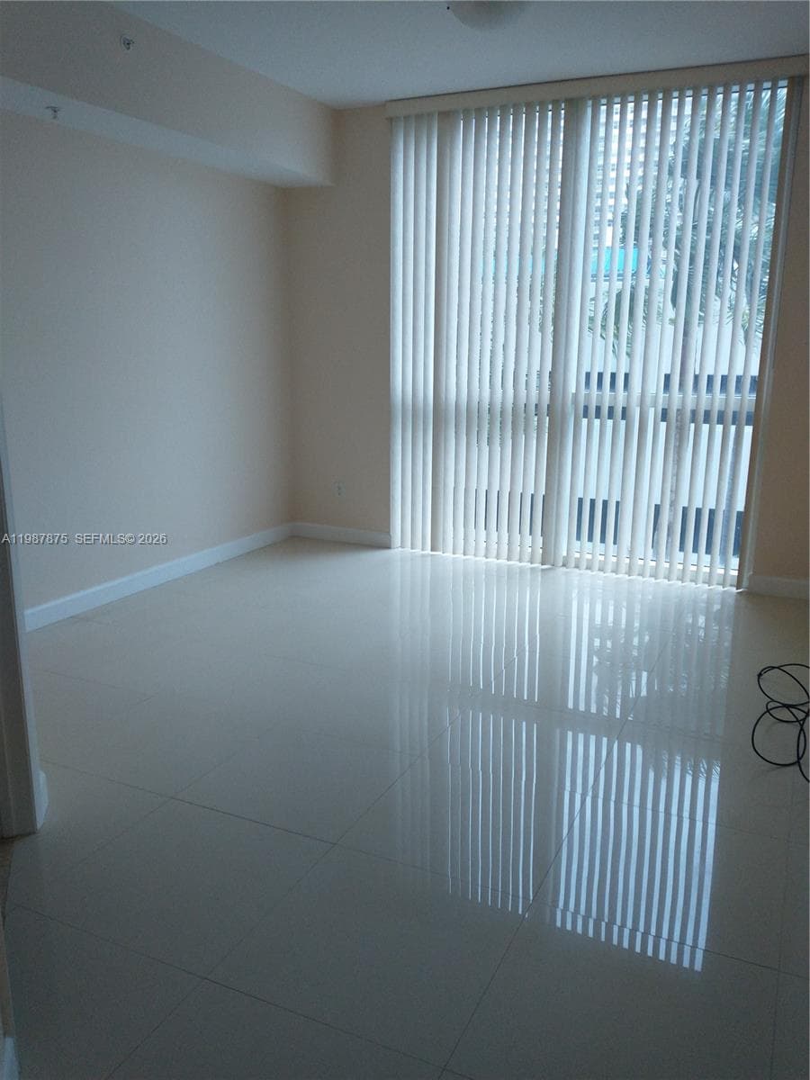 OCEAN MARINE YACHT CLUB C · #306 in Hallandale Beach - Photo 12